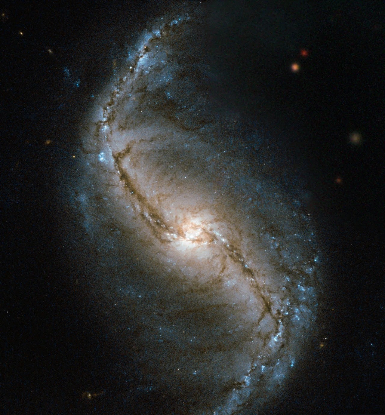 The original Hubble photograph of NGC 986